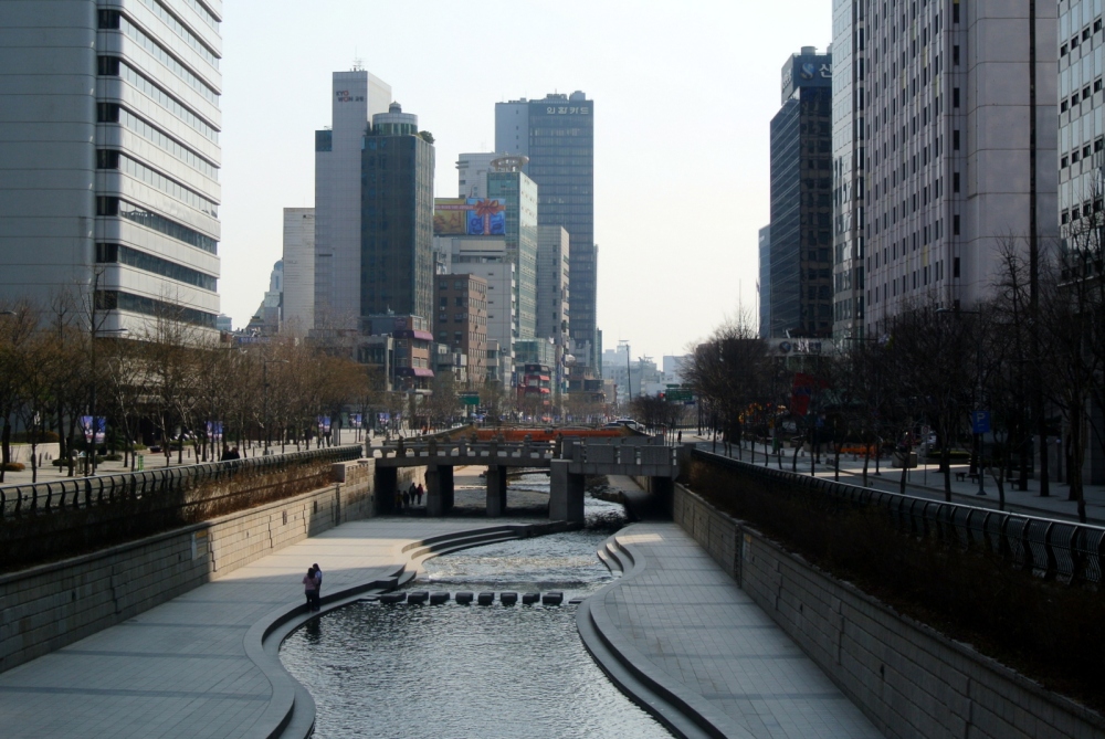 Cheonggyecheon Stream, near Gwanghwamun Plaza, Seoul, South Korea